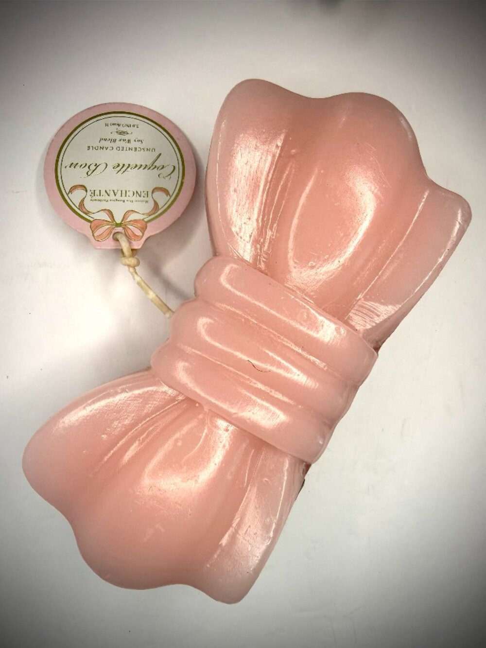 NWT Enchanté Coquette Bow Candle Pink Decorative Unscented Soy Wax Home Decor